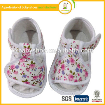 Weiche lederne Babyschuhe einfache weiße Babyschuhe Sandelholze Babyschuhe